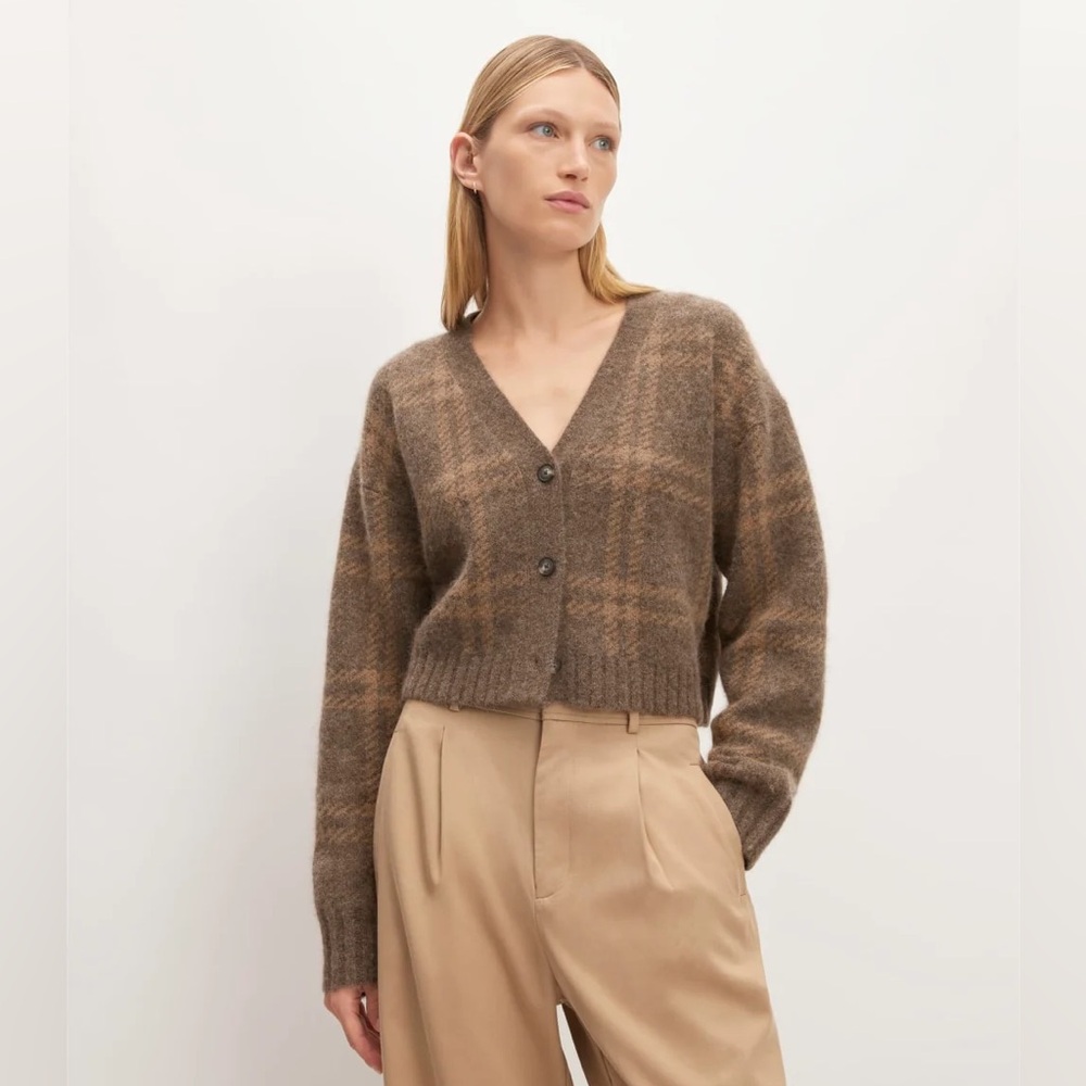 Everlane Alpaca V-Neck Cropped Cardigan
